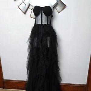 Elegant Black Strapless Evening Dress